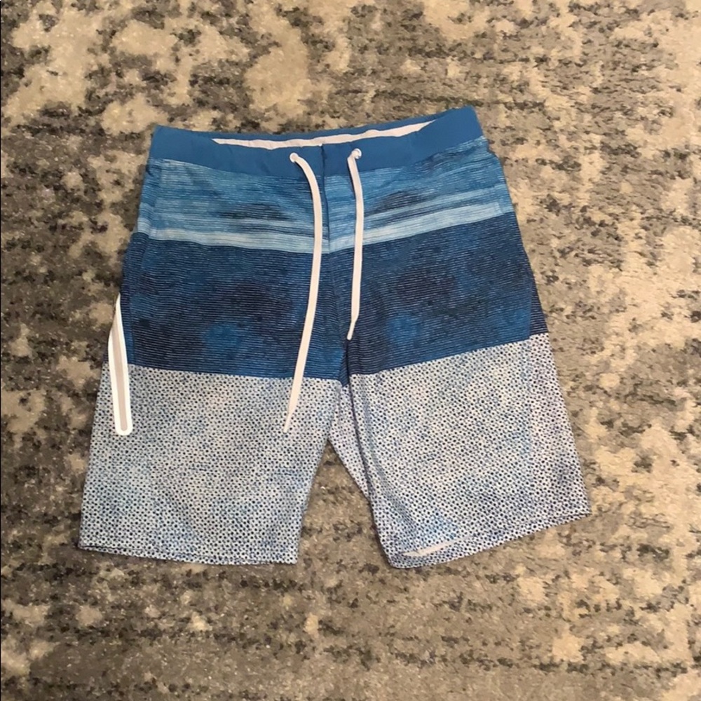 Men’s swim trunks